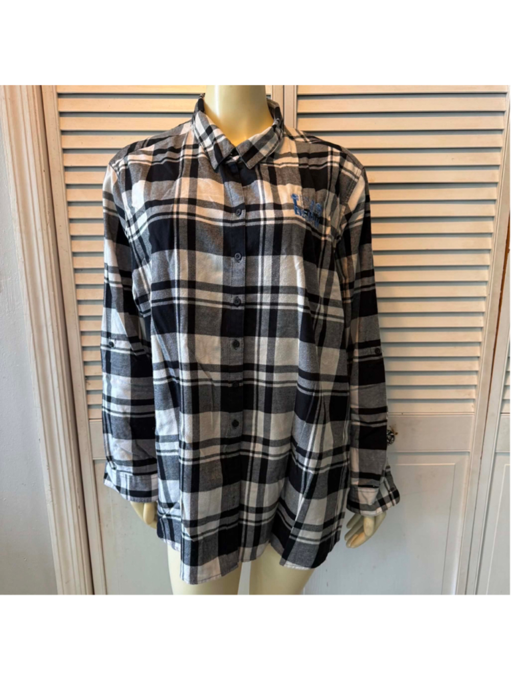 Women's Port Authority Plaid Button Down Shirt, 3X Black and White